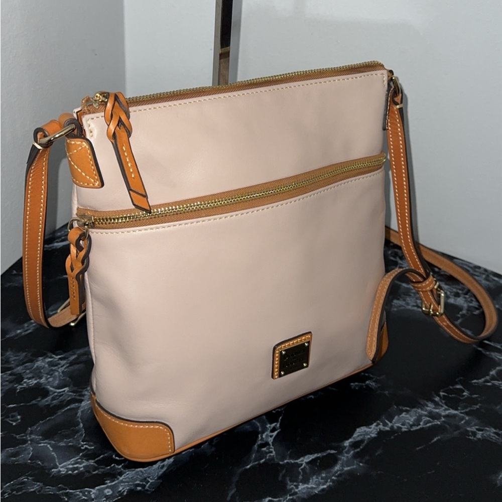 Dooney & Bourke Handbag Wexford Smooth Leather Crossbody Bag AUTHENTIC - Picture 6 of 11